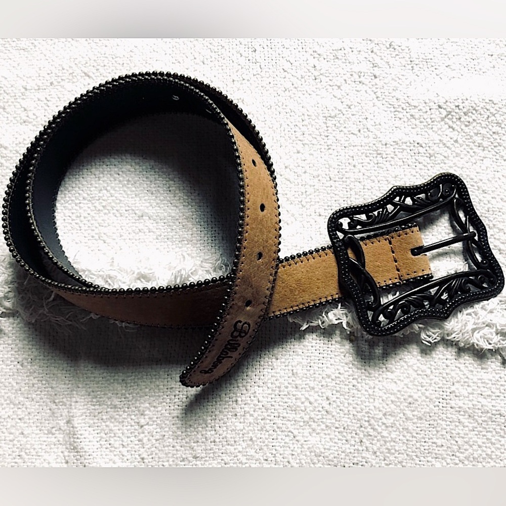 Billabong large buckle leather belt size M/L